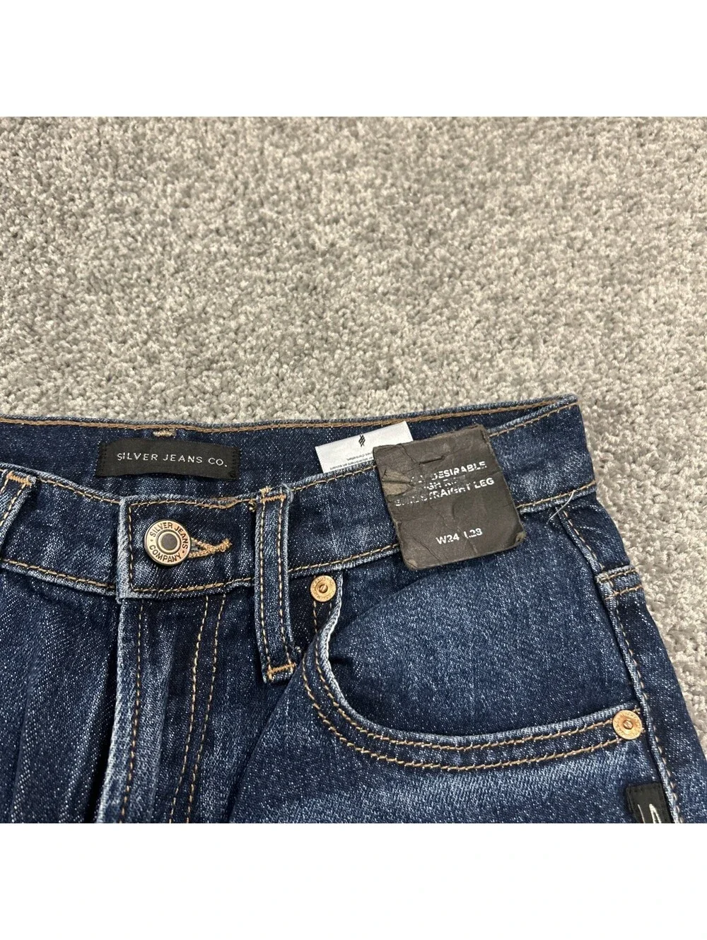 Silver Jeans Highly Desirable Women’s Slim Straight Jeans Size 24 24x28 - Picture 3 of 9